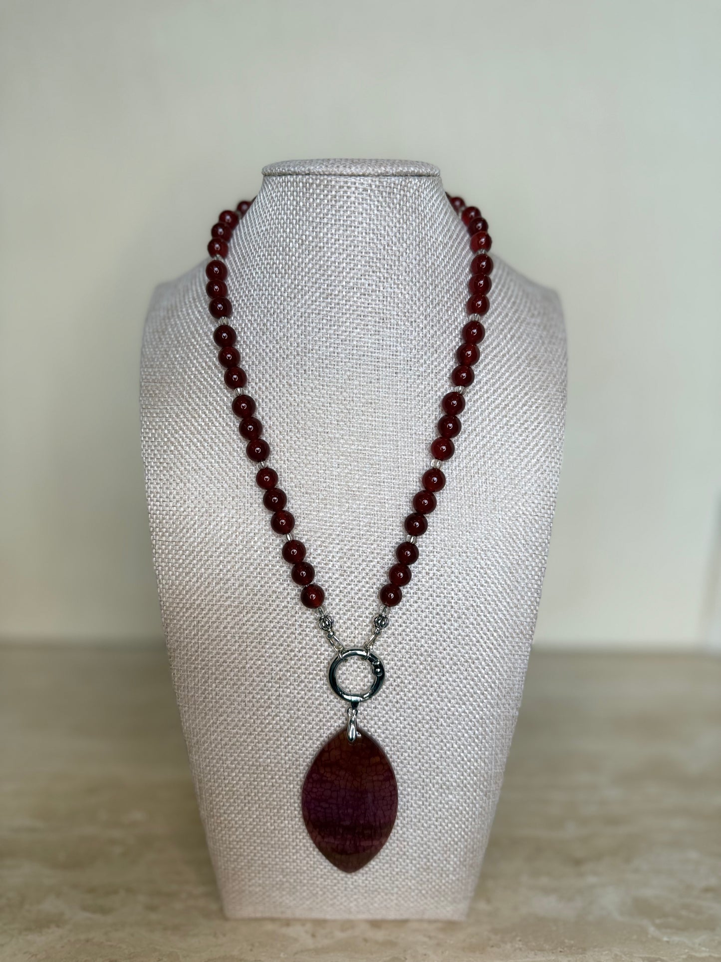 Agate Necklace and Pendant - Silver Toned