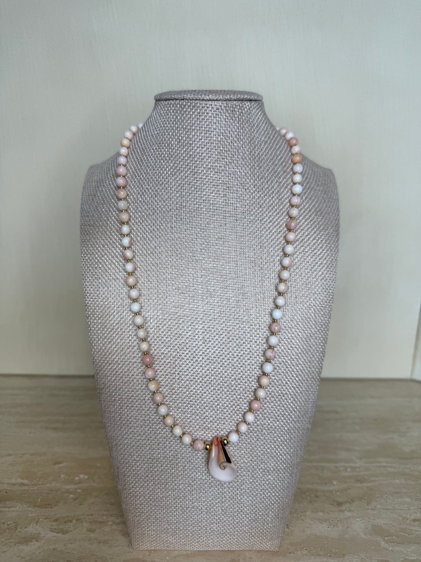 Pink Conch Shell Necklace and Pendant - Gold Plated