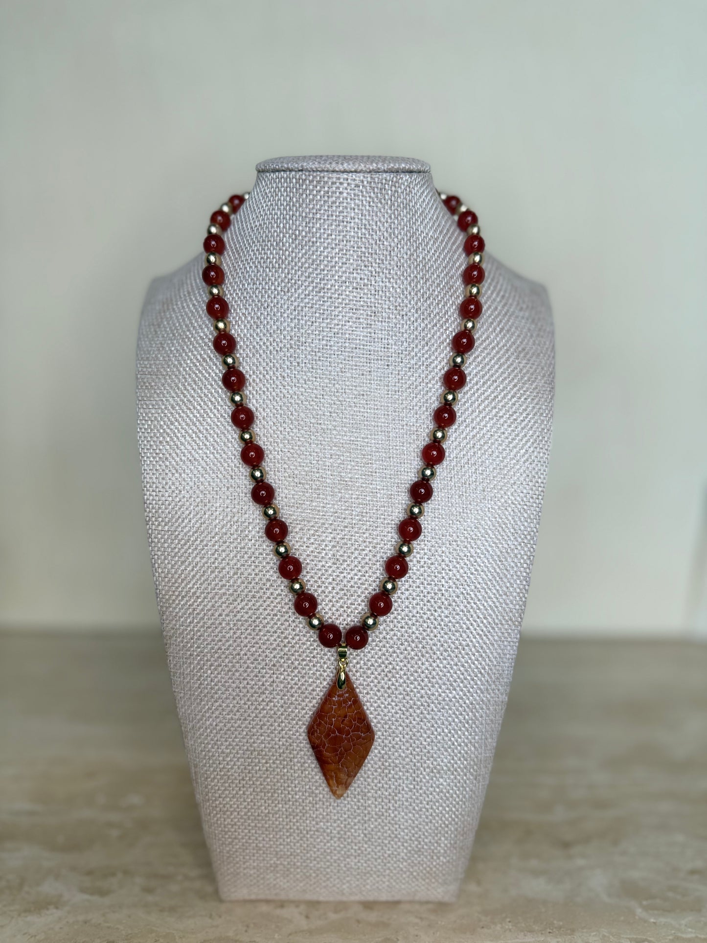 Carnellian Necklace with Agate Pendant - Gold Toned