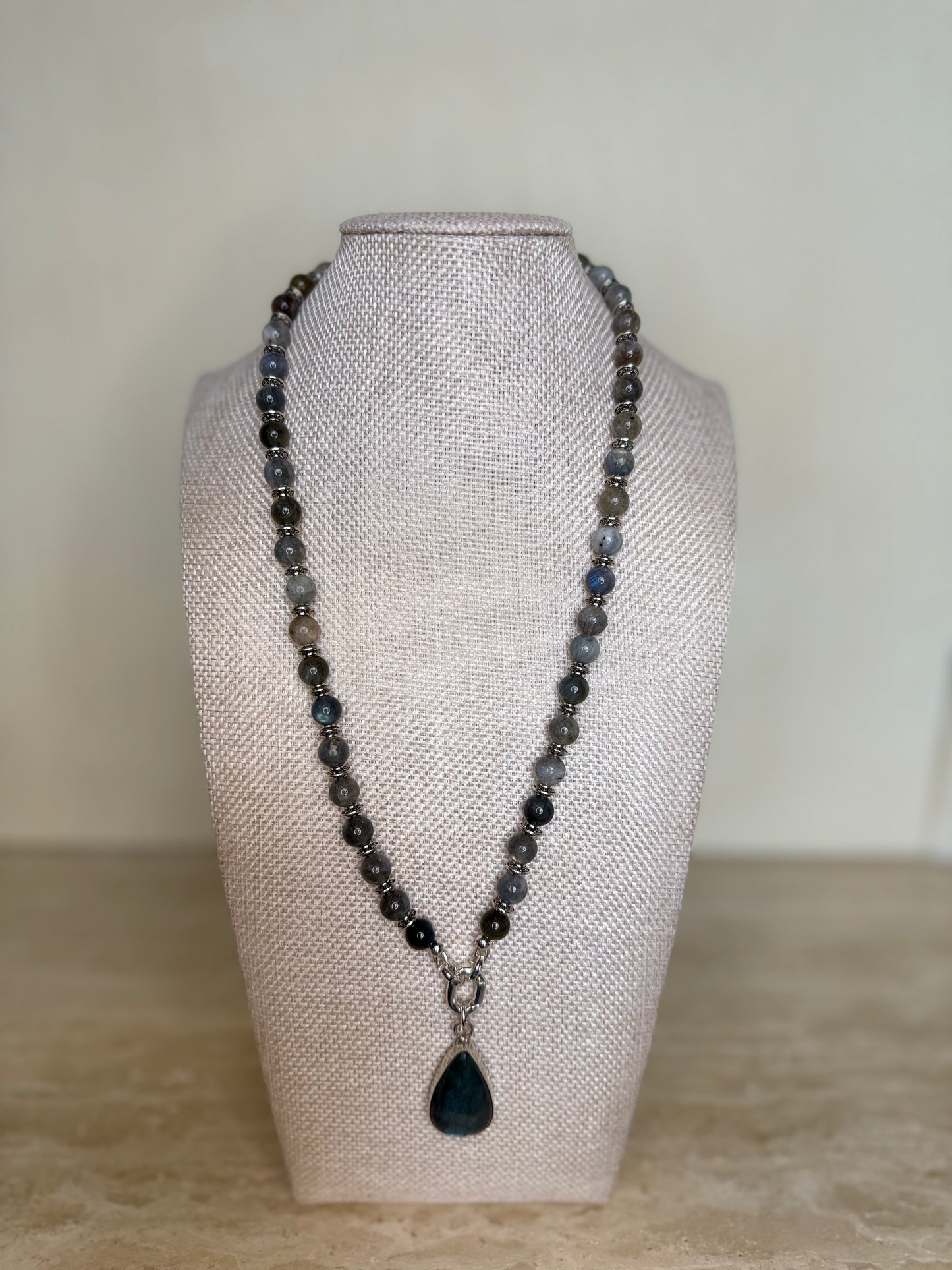 Labradorite Necklace and Pendant - Silver Plated